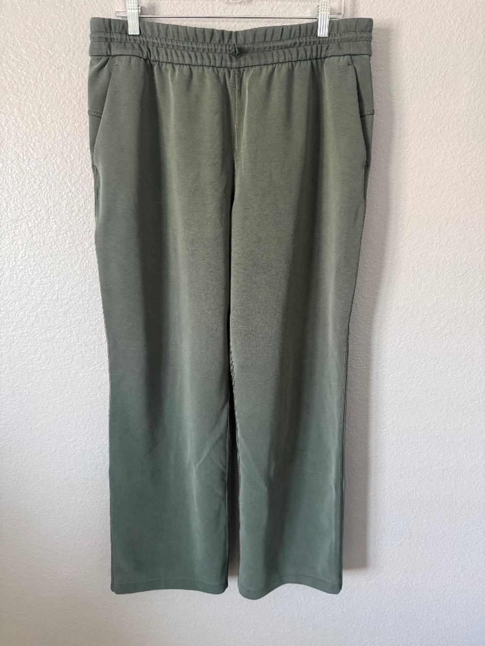 Lululemon Green Drawstring Sweatpants 14 Lightly Worn